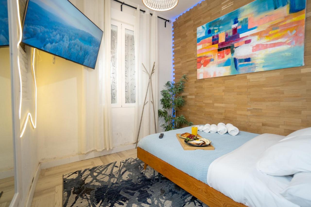 Cozy Apartment Puerta Del Sol & Private Patio Madrid Ngoại thất bức ảnh