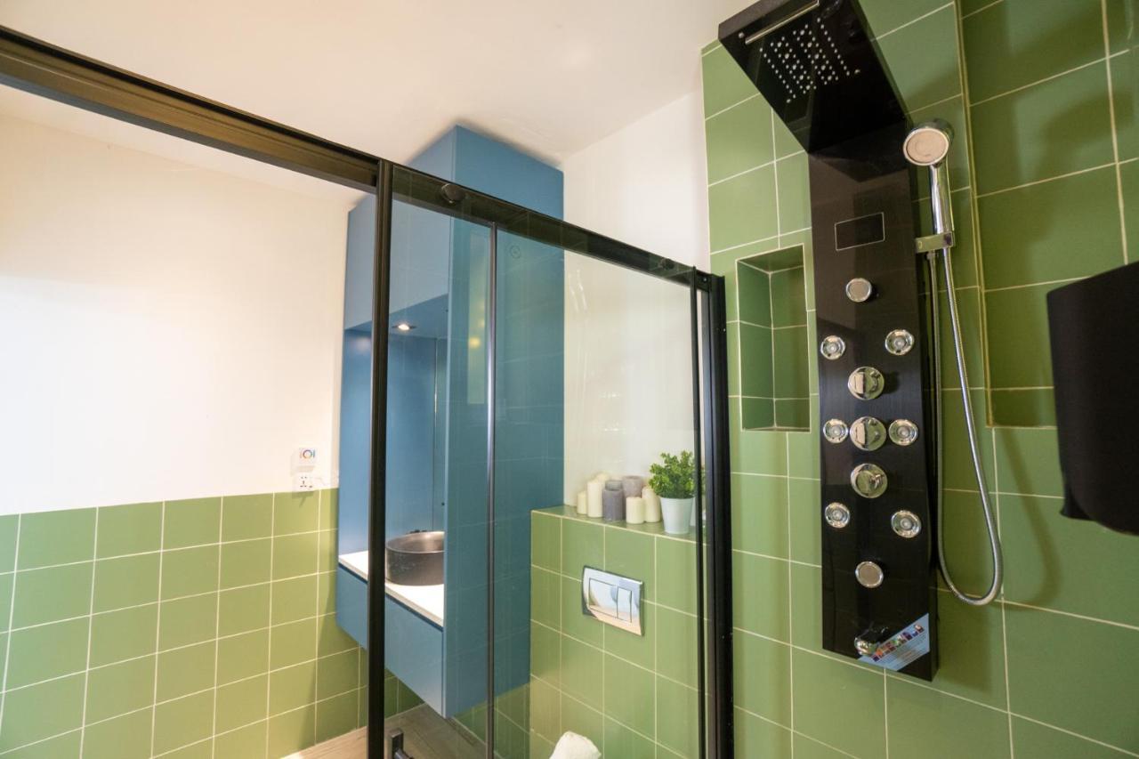Cozy Apartment Puerta Del Sol & Private Patio Madrid Ngoại thất bức ảnh