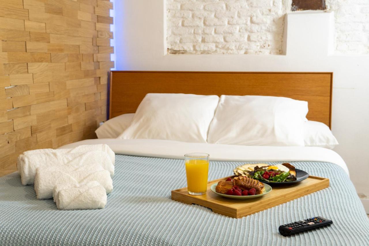 Cozy Apartment Puerta Del Sol & Private Patio Madrid Ngoại thất bức ảnh