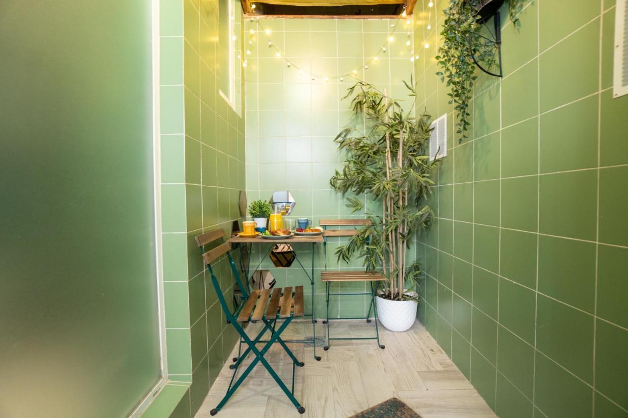Cozy Apartment Puerta Del Sol & Private Patio Madrid Ngoại thất bức ảnh