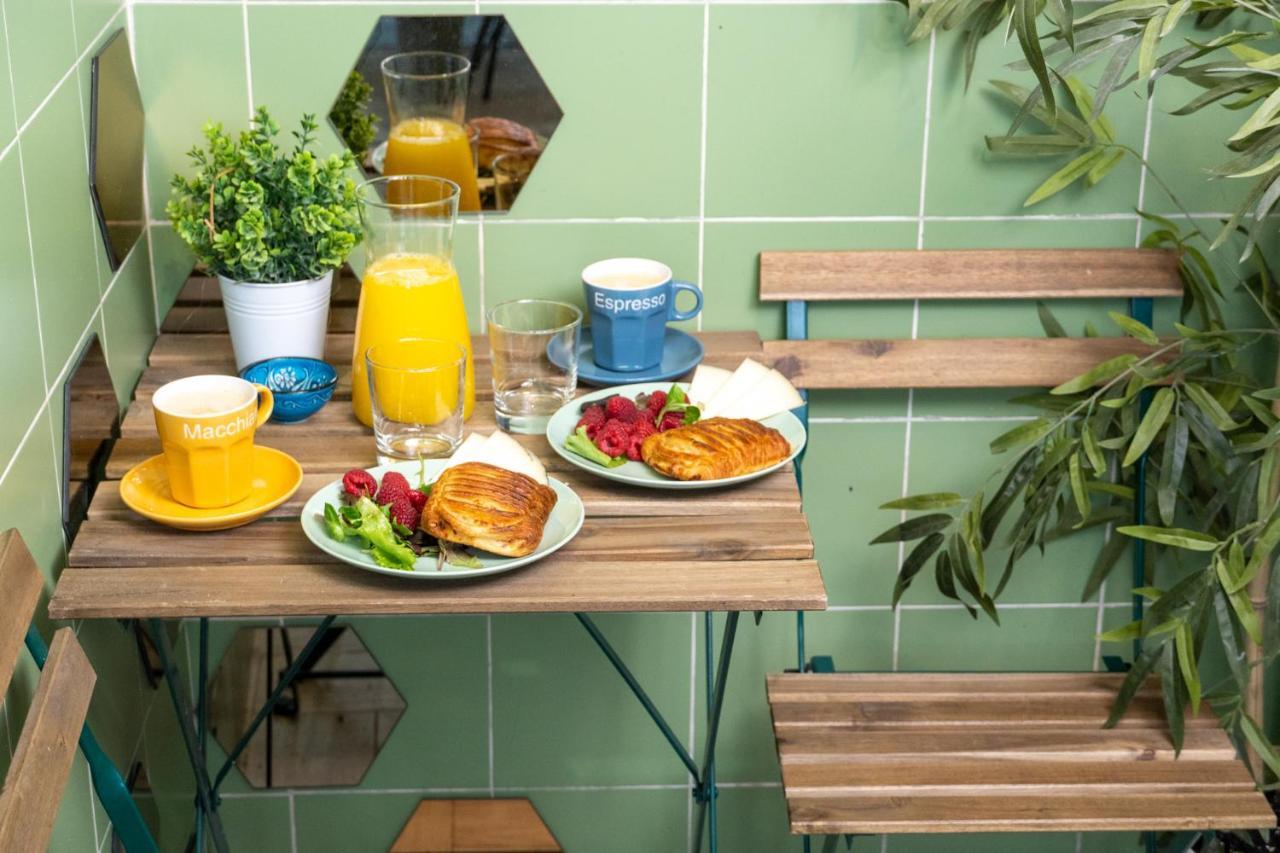 Cozy Apartment Puerta Del Sol & Private Patio Madrid Ngoại thất bức ảnh